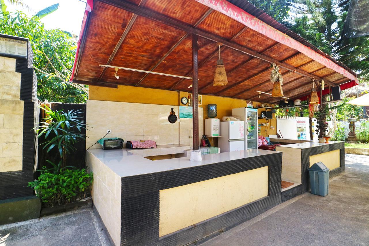 Sunjaya Kubu Guesthouse Nusa Lembongan  Exterior photo